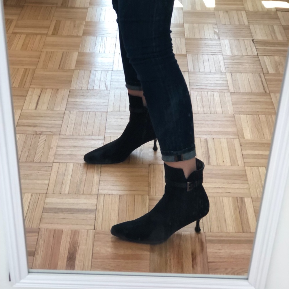 Last day! Stuart Weitzman boots